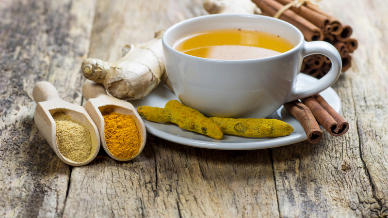 Quelles épices rajouter dans son thé pour une meilleure santé ?