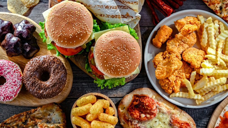 Quels sont les aliments qui augmentent les graisses blanches ?