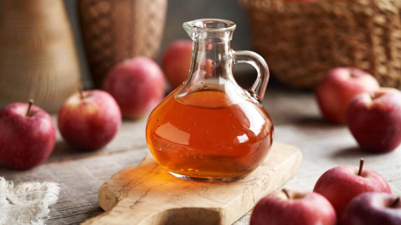 Le sirop de pomme : bienfaits, calories et utilisation en cuisine