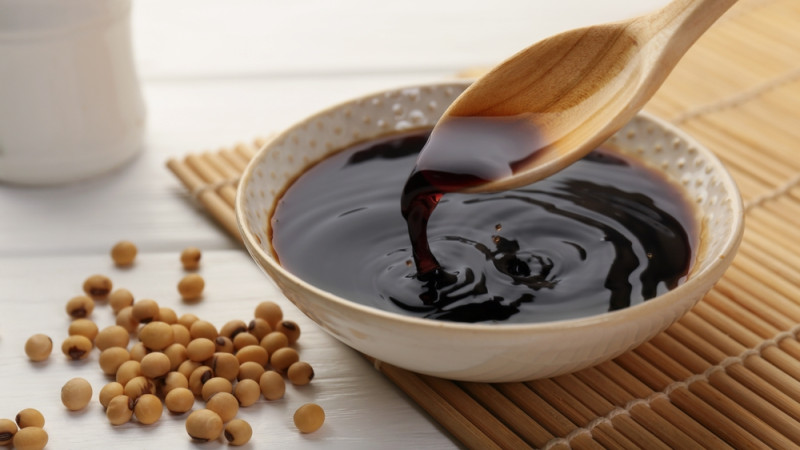 Comment remplacer la sauce soja en cuisine ?