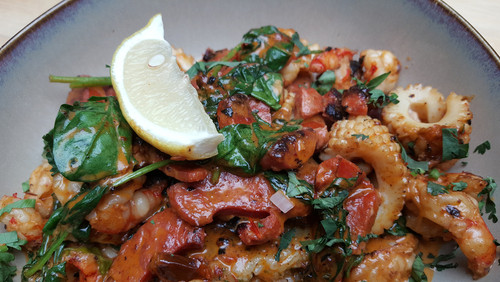 Recette de poulpe au chorizo : un mariage méditerranéen plein de caractère 