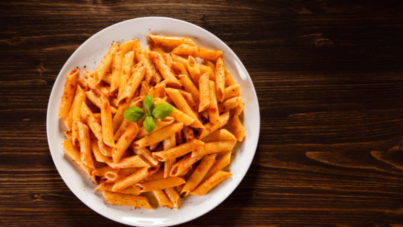 Notre recette de pâtes aux lentilles corail et tofu fumé 🍝