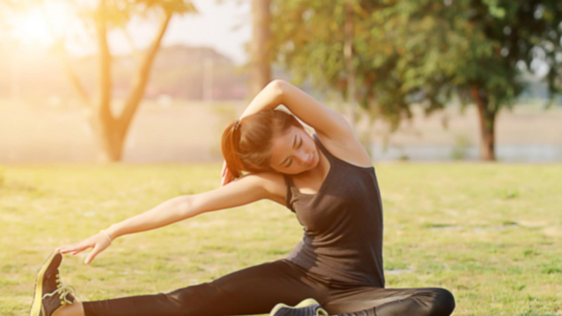La barre au sol, sport tendance pour tonifier sa silhouette