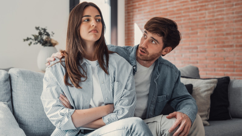 Conjoint étouffant : comment lui faire comprendre ?