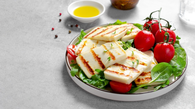 L'halloumi est-il calorique ?