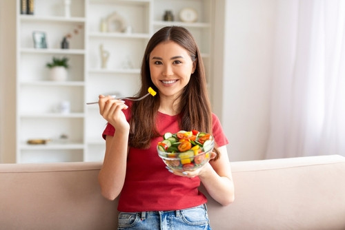 Manger moins de viande peut-il faire perdre du poids ? Décryptage complet