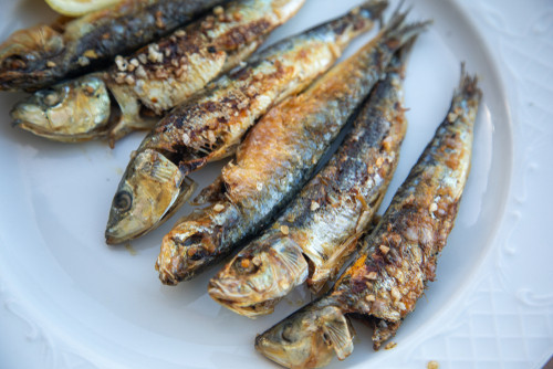 Recette de sardines à la plancha : le goût de l’été en toute simplicité