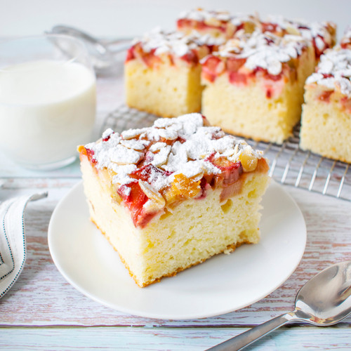 Recette de gâteau au yaourt et à la rhubarbe