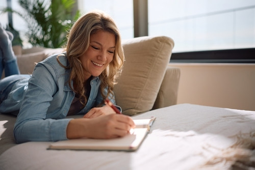 "J'ai perdu 18 kilos grâce aux menus CROQ et cette astuce" – Le témoignage inspirant de Sophie, 35 ans