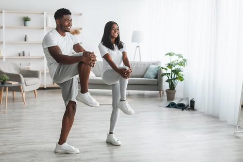 Exercices debout pour perdre du ventre sans tapis de sol