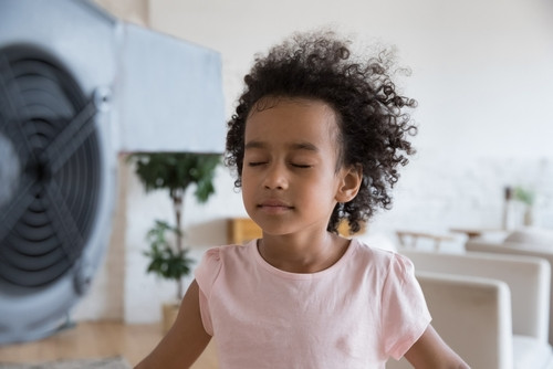 Canicule : faut-il garder ses enfants à la maison ? Les bons réflexes pour leur sécurité