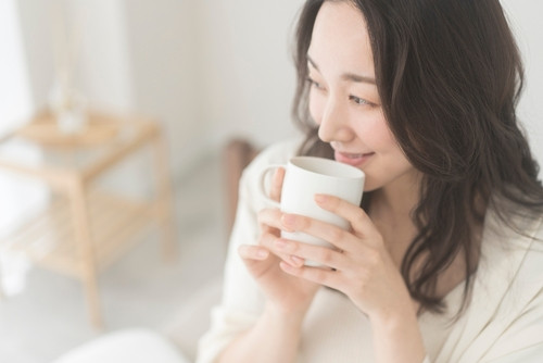 Découvrez la boisson japonaise ancestrale qui révolutionne votre glycémie et votre digestion