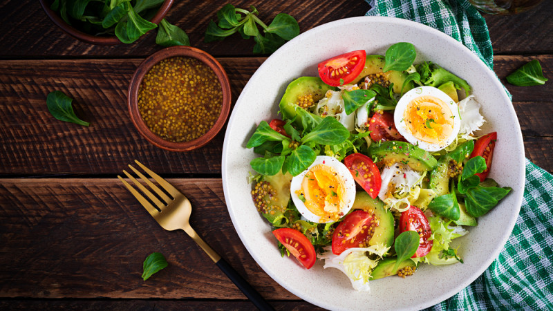 Menu endométriose à 1500 kcal : apaiser l’inflammation par l’assiette