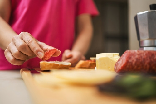 Ce qu’il faut supprimer au déjeuner pour perdre 3 kilos : les erreurs à éviter