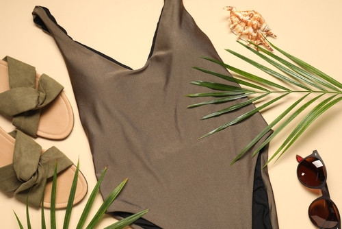Dites adieu à la culotte de cheval : le maillot de bain parfait pour sublimer votre silhouette à la plage