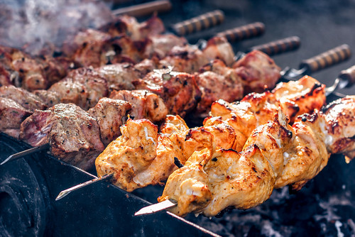 Barbecue : 10 recettes à préparer à l’avance pour un été sans stress