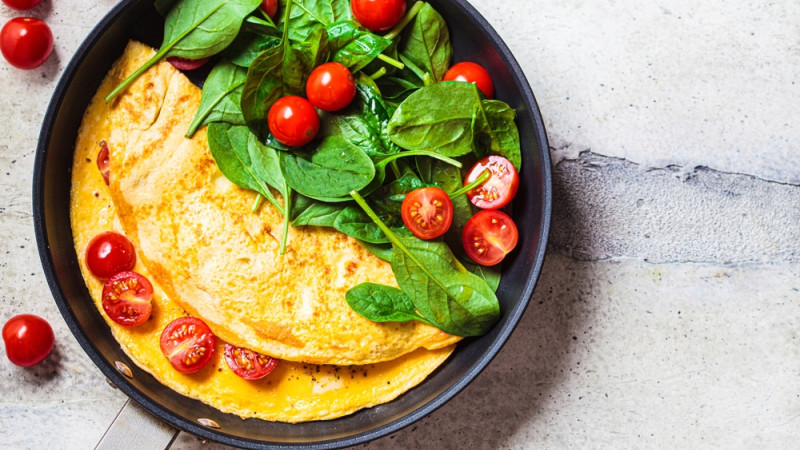 omelette et salade