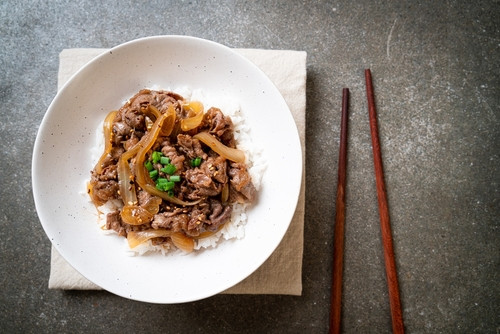 Recette de bœuf aux oignons à l’asiatique 
