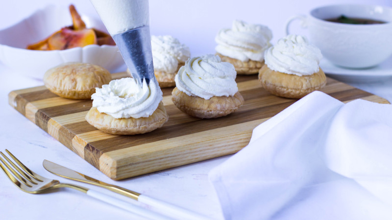 Faut-il utiliser de la crème liquide ou de la crème épaisse pour faire une chantilly ?
