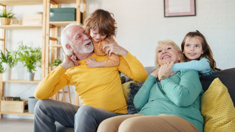 Grands-parents et petits-enfants : avoir un préféré, est-ce grave ?