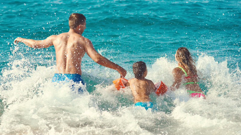 enfants baignade mer
