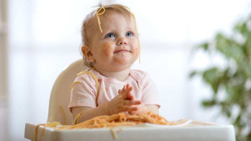 À quel âge un bébé peut manger des pâtes ?