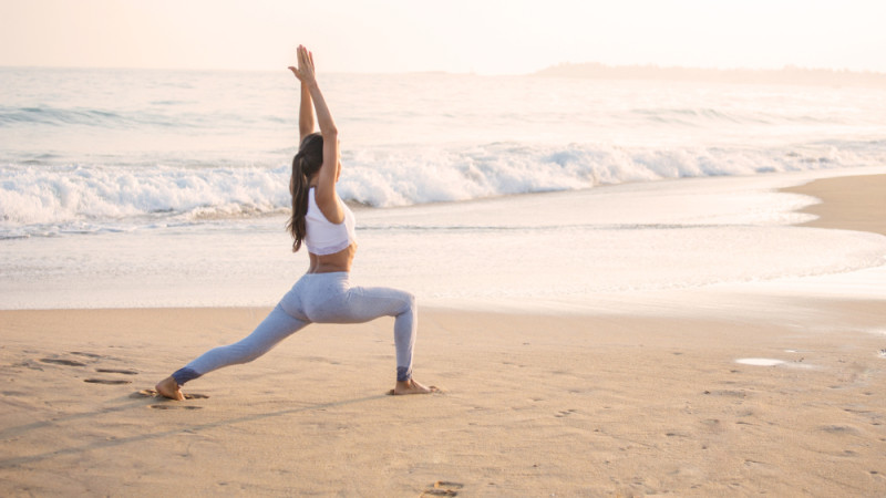 yoga sur la plage