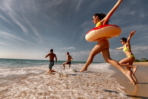 Les 5 activités d’été qui brûlent le plus de calories : bougez sans (trop) y penser !
