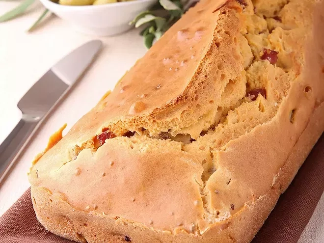 Recette de cake aux olives et fromage de chèvre 
