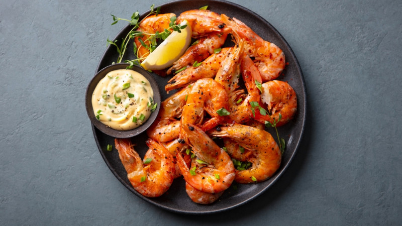 Peut-on manger la tête des crevettes sans risque ?