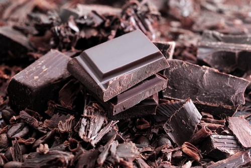 Chocolat noir : l'allié insoupçonné pour votre peau après une exposition au soleil