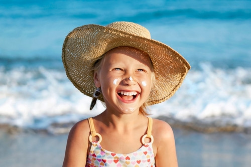 10 dangers à éviter avec des enfants à la plage