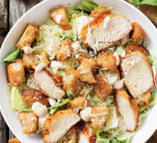 Recette de salade césar au yaourt et croutons maison