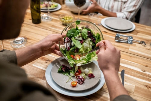 Repas du soir : 5 assiettes idéales pour un sommeil réparateur et une perte de poids efficace