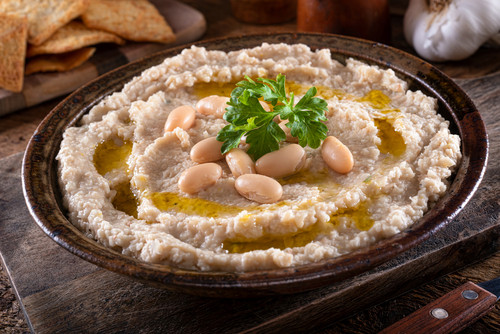 Découvrez le hummus di fagioli : une délicieuse alternative italienne au houmous pour l'apéro
