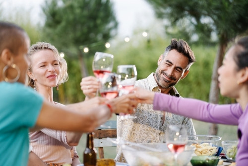 Comment gérer le budget entre amis pendant les vacances ? Astuces pour un séjour sans tensions