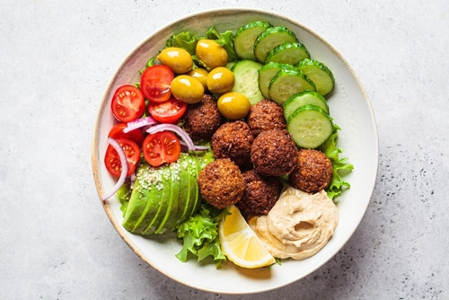 Comment préparer un mezze bowl ? 