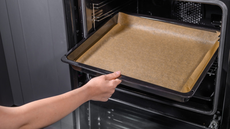 Comment remplacer le papier cuisson en cuisine ?