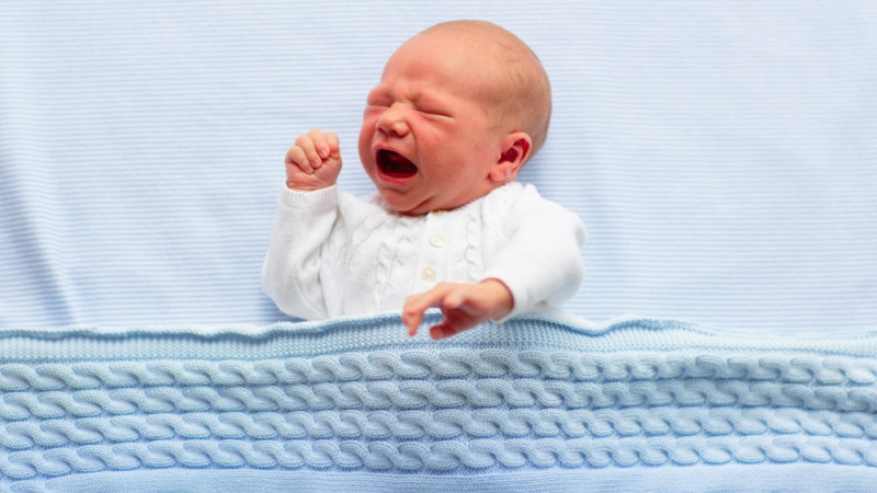 Bébé : la technique des 5S pour gérer une crise de pleurs