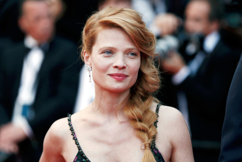 Mélanie Thierry : À 44 ans, son astuce simple pour un corps tonique