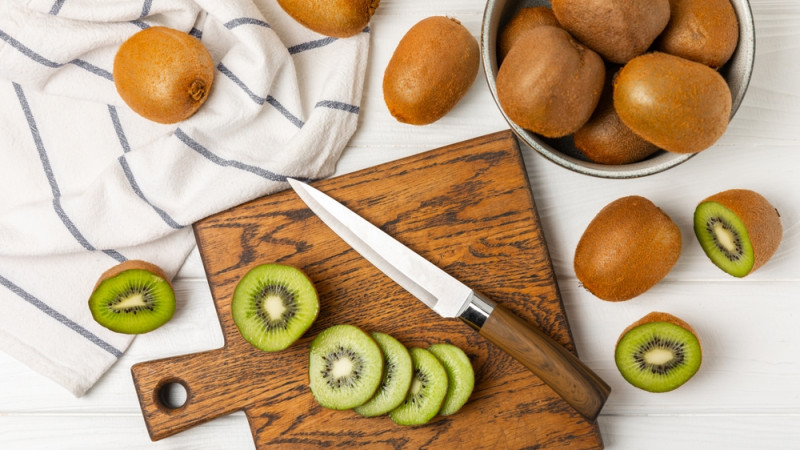 Allergies au kiwi : les symptômes à connaître