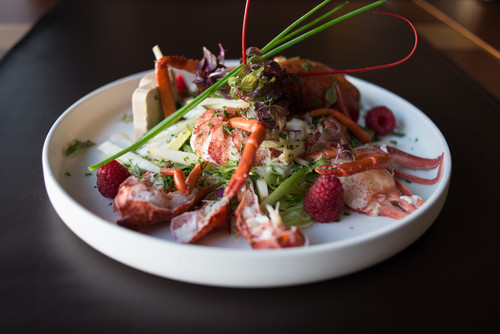 10 recettes de salades chics pour recevoir vos invités avec élégance