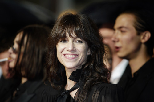 Le secret de beauté de Charlotte Gainsbourg : le sauna facial japonais pour une peau éclatante  