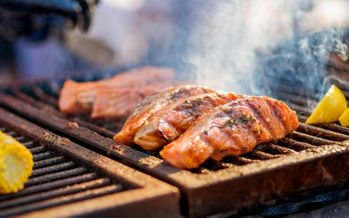 Quels poissons choisir pour un barbecue à petit prix ?
