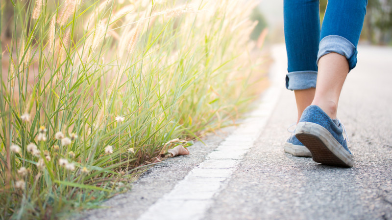 femme qui marche
