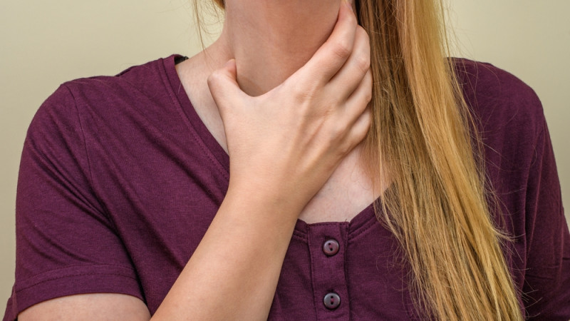 Cancer des cordes vocales : quels sont les premiers signes ?