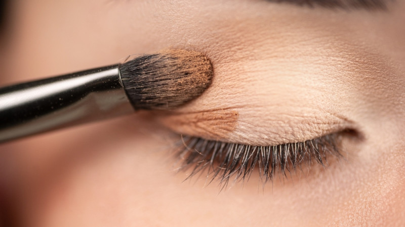 10 erreurs de maquillage qui vous vieillissent