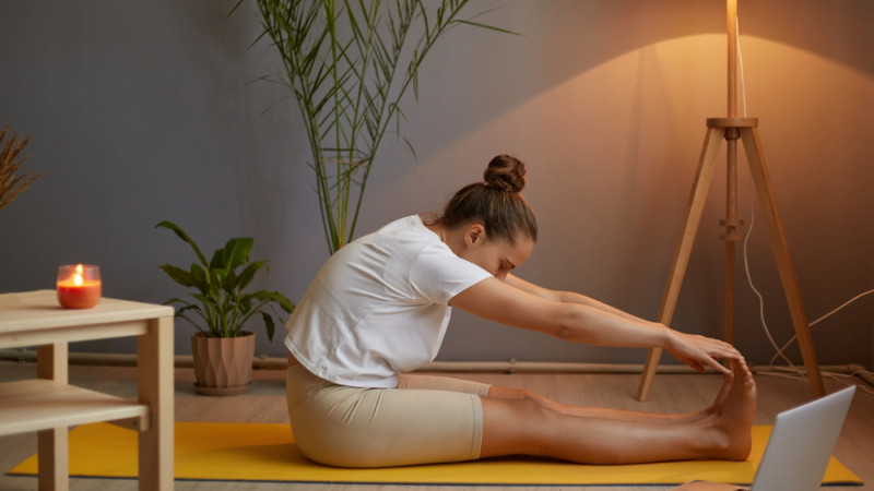 Pilates du soir : les bons étirements pour maigrir