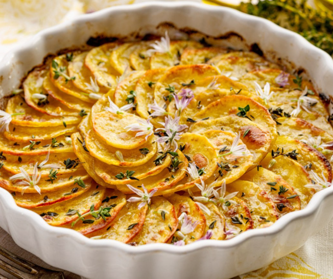 Recette de gratin de pommes de terre et oignons caramélisés 