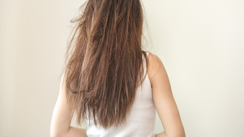10 choses à ne pas faire quand on a les cheveux secs